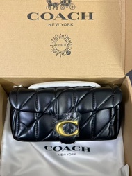Coach Pillow Tabby 26 手袋