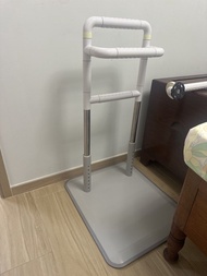 床邊扶手
