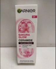Krim Wajah Garnier Sakura Glow Hyaluron Serum Day Cream Night Cream UV SPF 30 PA++ 20 gr / Garnier S