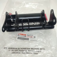 GANTUNGAN MESIN ENGINE ARM MOUNTING BRACKET MIO SPORTY SMILE SOUL ENGINE HANGERS Original YGP 5TL-F1