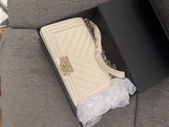 Chanel Boy Bag 白色手袋