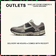 กล่องที่สมบูรณ์ Nike Air Zoom Vomero 5 " Dark Brown " Running Shoes FB8825 - 001 รับประกัน 1 ปี