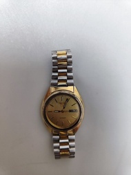 Seiko5號  金銀潤帶機械手錶，需要維修，請睇描述