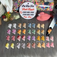 Set of 2 Powder Flowers: Nail Corner Flowers