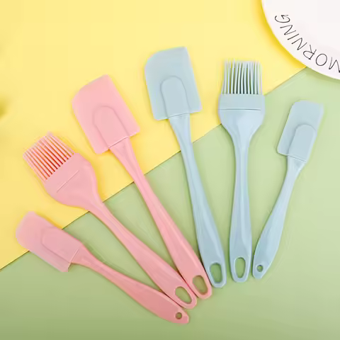 3PCS-Silicone Cream Spatula; Bread Cake Butter Mixer; Oil Brush with PP Handle Cake Scraper.