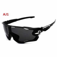 Trendy UV Protection Sunglasses - AJ1 - Black/Gray