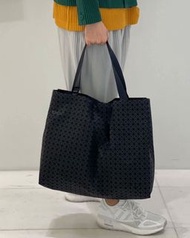 🔥清庫存｜超低價走貨 | 三宅一生BAO BAO ISSEY MIYAKE 啞光黑經典菱格超耐裝大容量通勤托特包 | CLEARANCE | LOW PRICE SALE|