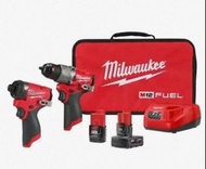 限時優惠，2022年最新🆕Milwaukee 美沃奇fuel m12，最新Gen3 無刷頂級孖批套裝, 美國版， 電鎚批， 衝擊批 三段電子控速加自攻模式，無影燈三LED燈),原裝韓國三星鋰電池，2.