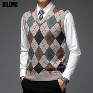 Fashion Designer  Argyle Pullover Diamond Sweater V Neck Knit Vest Men 6% Wool SleevelessCasual Men 