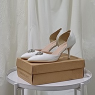 preloved Kasut Nikah - Size 39 Essar ·7.5 cm white  heel sandals hollow two-piece sandals big-candle