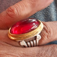 Cincin Batu jade Merah