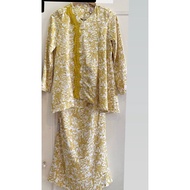 Ariani baju kurung yellow