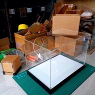 Acrylic display Box 30x20x20cm