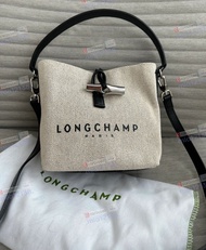 🥇Longchamp 瓏驤 竹節帆布水桶包 米白黑 手提包 單肩包 斜挎包