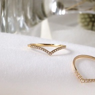 Visel  V型排鑽戒指