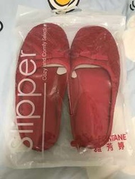 雅芳婷紅包繡花拖鞋