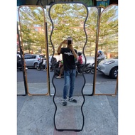 STANDING MIRROR GLASS MIRROR SQUID MODEL ABSTRACT WAVE AESTHETIC CUSTOM DOLL ACCORDING TO YOUR DESIR