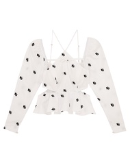 Kloset Design Cut Out Top With Bow Details เสื้อคัตเอาท์แขนยาวแบบพัฟ (AW23-T010)