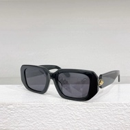 DISTRICT 5 - HOT HEXAGONAL SQUARE FASHION GLASS BV 2025