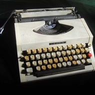 【老時光 OLD-TIME】早期二手厚重金屬打字機W-16*福利擺飾品特價