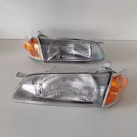 4Pcs Car Headlight For Toyota Sprinter Carib AE110 AE111 AE114 1998 8117013140 8115013140