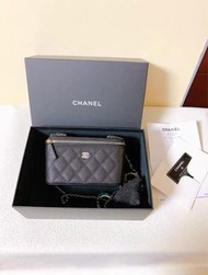 Chanel  22s黑金長盒子