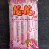 Kus Kus Yogurt Stick  Strawberry 10s x 50 ml / Stick Yogurt Kus Kus
