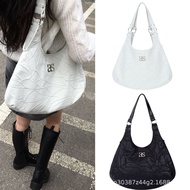 Korean Niche Brand ason2025 Embroidered Crescent Shoulder Bag Fashion High-End Armpit Bag Female