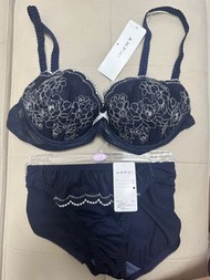 日本Amphi Bra set 內衣 胸圍套裝