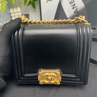 【96新 ✨ 全網最低價！】Chanel leboy mini 黑色金扣 牛皮 芯片款新款