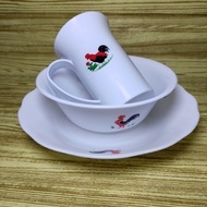 PROMO 1 SET MAKAN ( 1 PCS PIRING 1 PCS MANGKUK DAN 1 PCS GELAS ) AYAM JAGO BAHAN PLASTIK . MURAH