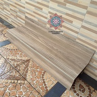 Granit Tangga Motif Kayu 30x90