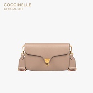 COCCINELLE กระเป๋าสะพายผู้หญิง รุ่น BEAT SOFT RIBBON SHOULDER BAG 120101 สี WARM TAUPE