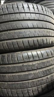 Michelin Pilot Sport 4S 呔 285/35 ZR21