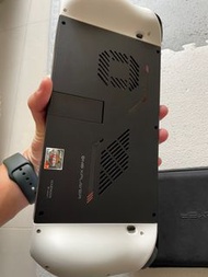 不議Onexplayer2 6800u 32G 1TB 8吋2K屏幕連包2太手柄（黑色白色）跟原裝收納盒
