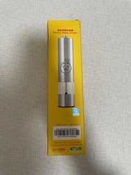 電動胡椒研磨器