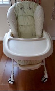 Combi 116338 High Chair Dreamy GR 餐椅 / 搖椅 (香港版-手動) (包3個套墊)