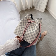 C7620 L1872 E5821 STYLISH IMPORTED DRAWSTRING SLING BAG