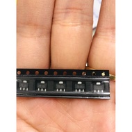 Set of 5 voltage regulator ICs 78L05 / 78M05 paste