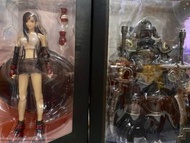 SQUARE ENIX  FINAL FANTASY VII - TIFA LOCKHART & XII - GABRANTH - FINAL FANTASY  PLAY ARTS ACTION FI