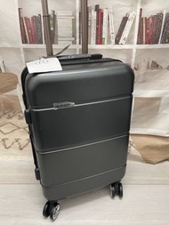 原價過千港元出口韓國Elle 20 吋可擴展登機行李箱旅行箱  Elle expandable 20 inch lugguage 35 x 24 x 55cm