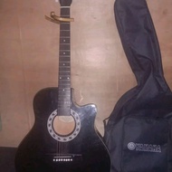 gitar akustik yamaha