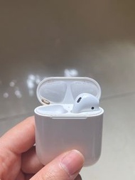 AirPods2代充電盒加右耳