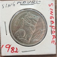 1982 SINGAPORE LION  1 DOLLAR COIN.