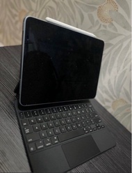 iPad Air (+ Apple Pencil + Magic Keyboard)