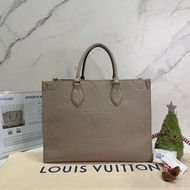 LV OnTheGo MM大象灰皮革托特包