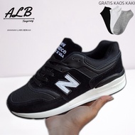 Sepatu Casual Sneakers Pria NB 997 USA Premium Black White