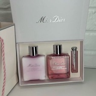 正品現貨 新版 Dior甜心沐浴護膚三件套(沐浴露 潤膚液 變色潤唇膏#001) Dior Miss Dior 香水護膚禮盒