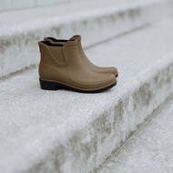 經典不敗雨靴 【雨靴日】咖啡 賣了八年還是熱銷 舒服可愛又方便