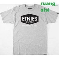Etnies Men's T-Shirt
